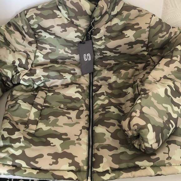 Camouflage Print Zipper Front Padded Jacket NWT - Picture 4 of 8
